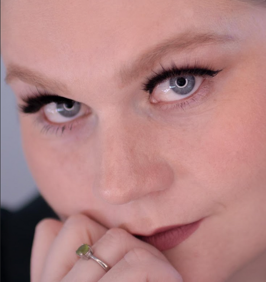 Helena Magnetic Lash — Bold Natural Volume